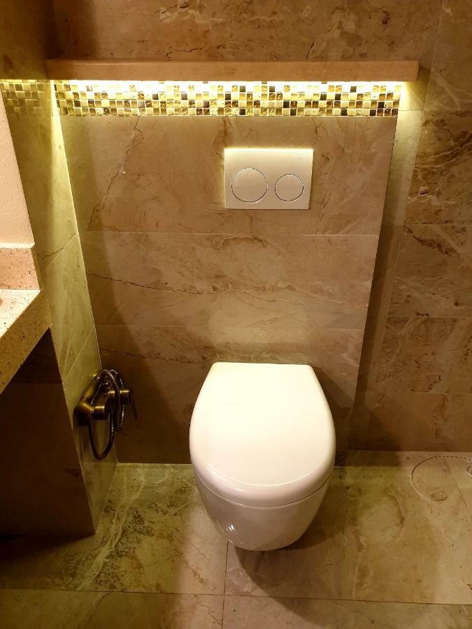 Appartamento Dadiani Tower Tbilisi Esterno foto